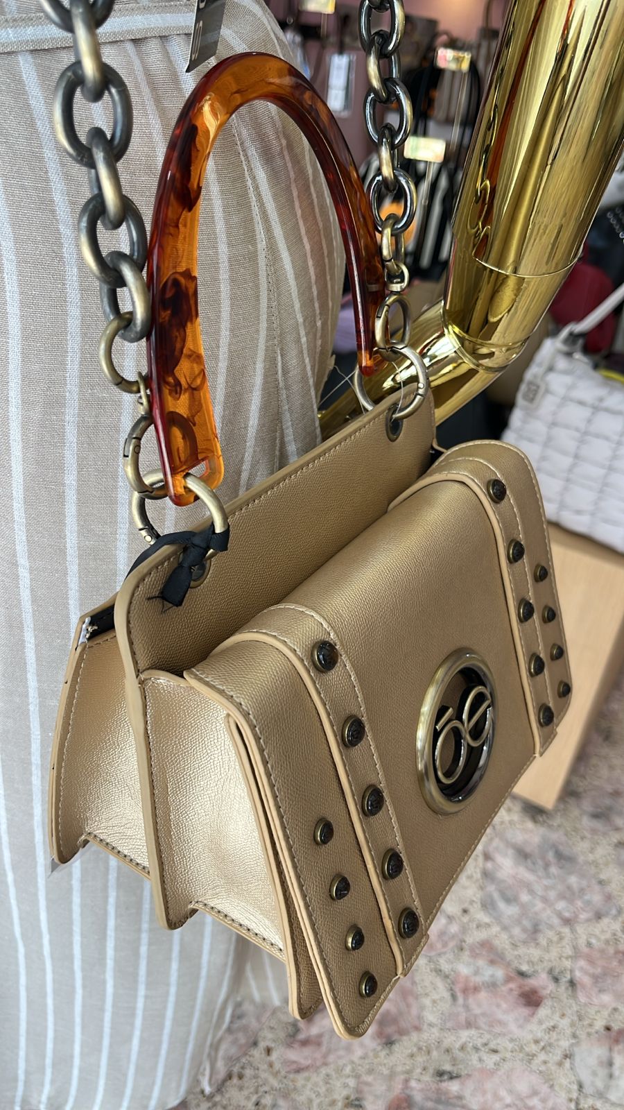 CROSS BODY CLOE ORO 2BLCV24807ORO