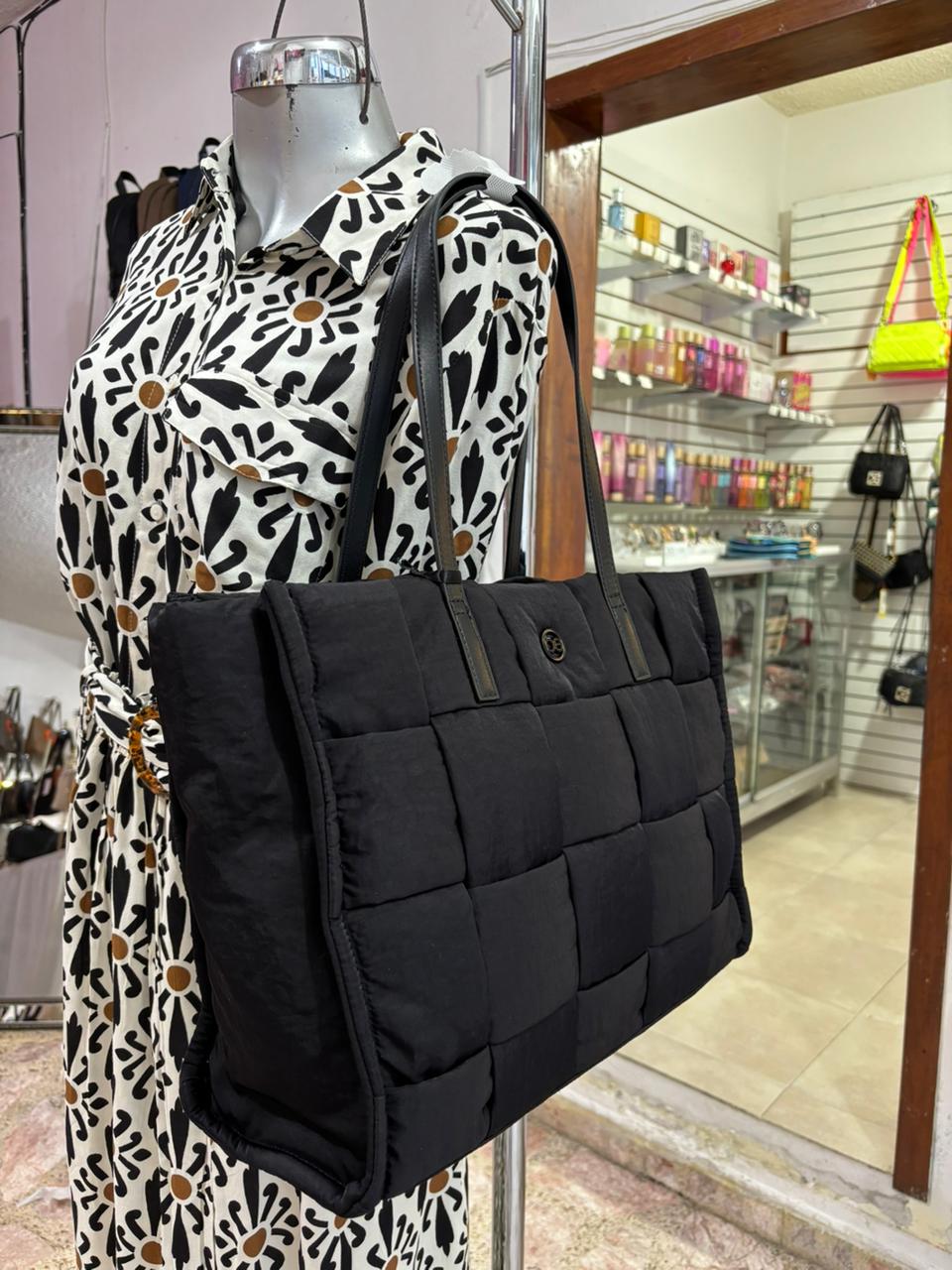 TOTE NEGRO CLOE 3BLCV56541NEG