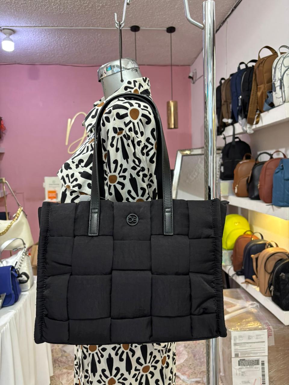 TOTE NEGRO MEDIANO CLOE 2BLCI24687NEG