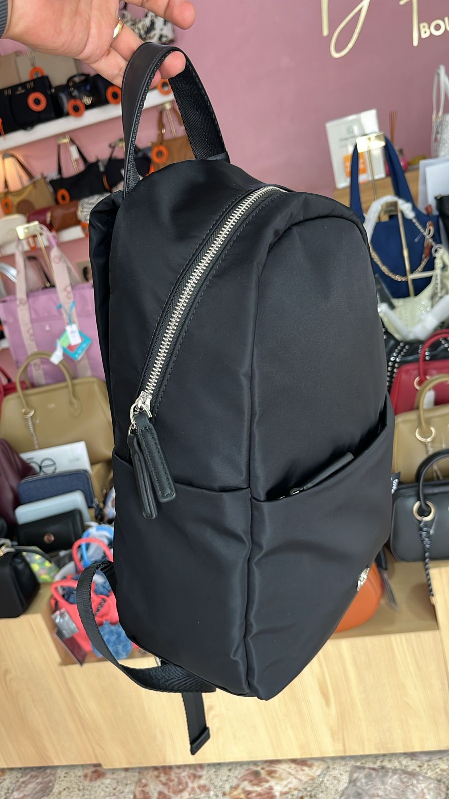 MOCHILA NEGRA CLOE 1BLCO25945NEG